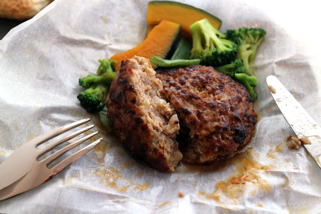 グリーンスプーン鰹香る和風出汁の直火焼きハンバーグ