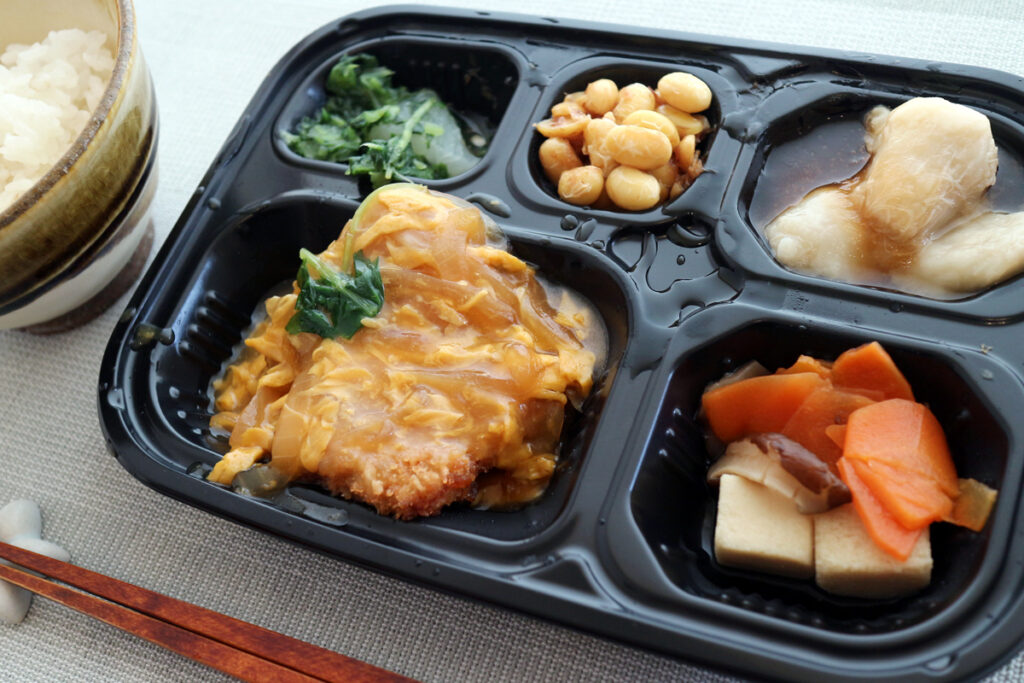 ワタミの宅食ダイレクト「いつでも五菜」ロースカツの玉子あん